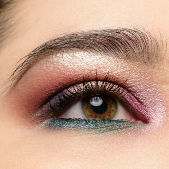 A Muted, Colorful Eye Using Sydney Grace x Temptalia on the Horizon (Light)