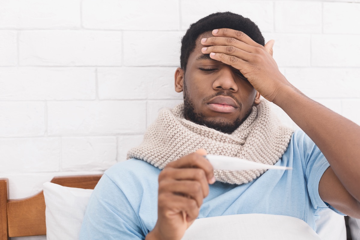 8 Early Signs You Have Lung Cancer, According to Doctors