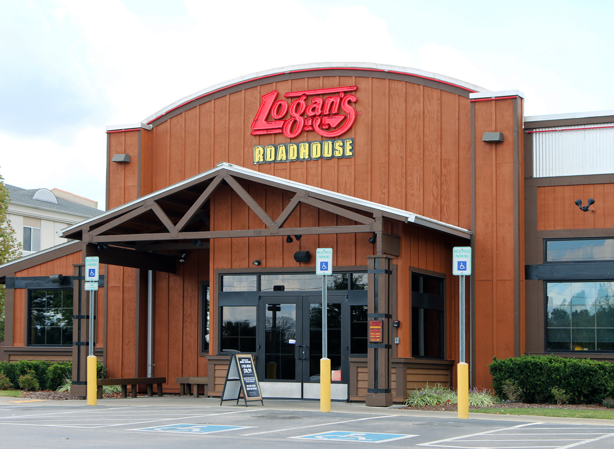 logan's roadhouse restaurant