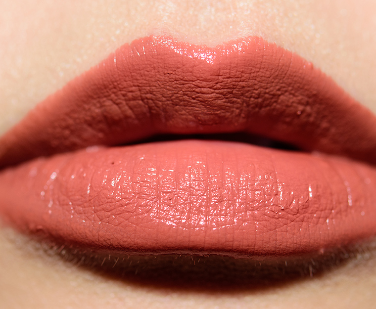 Charlotte Tilbury Island Dream Kissing Lipstick