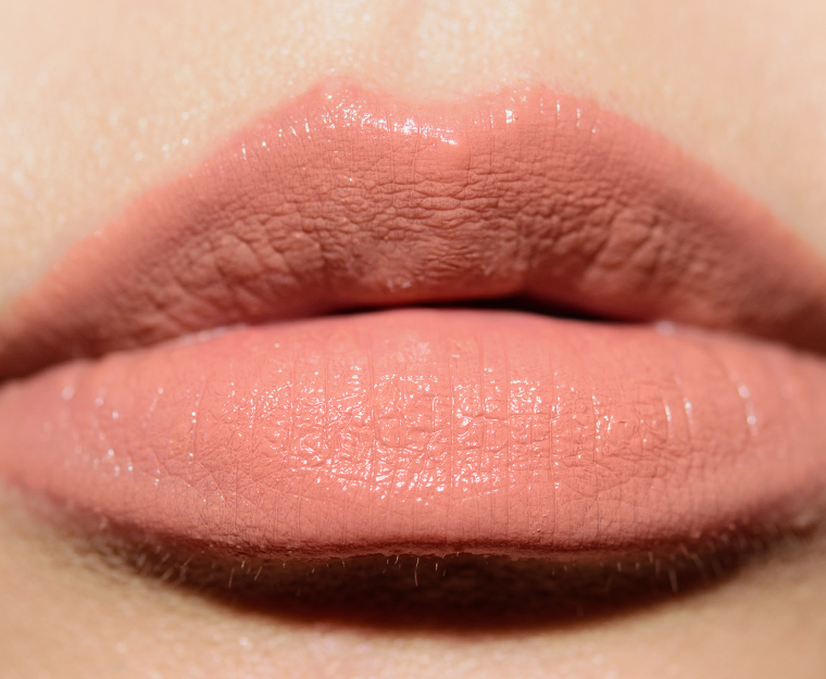 Charlotte Tilbury Nude Talk Kissing Lipstick