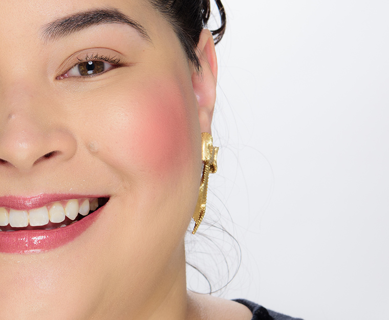 Benefit PomPom WANDERful World Silky-Soft Powder Blush