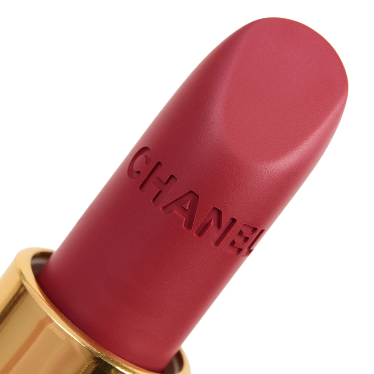 Chanel Essentielle (63) Rouge Allure Velvet
