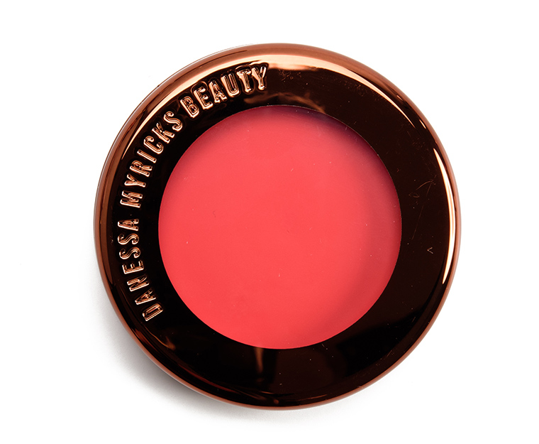 Danessa Myricks Golden Hour Yummy Skin Blurring Balm Powder Flushed
