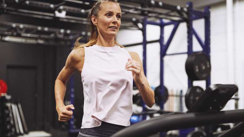 The Best Indoor Cardio Workouts To Increase Stamina as You Age