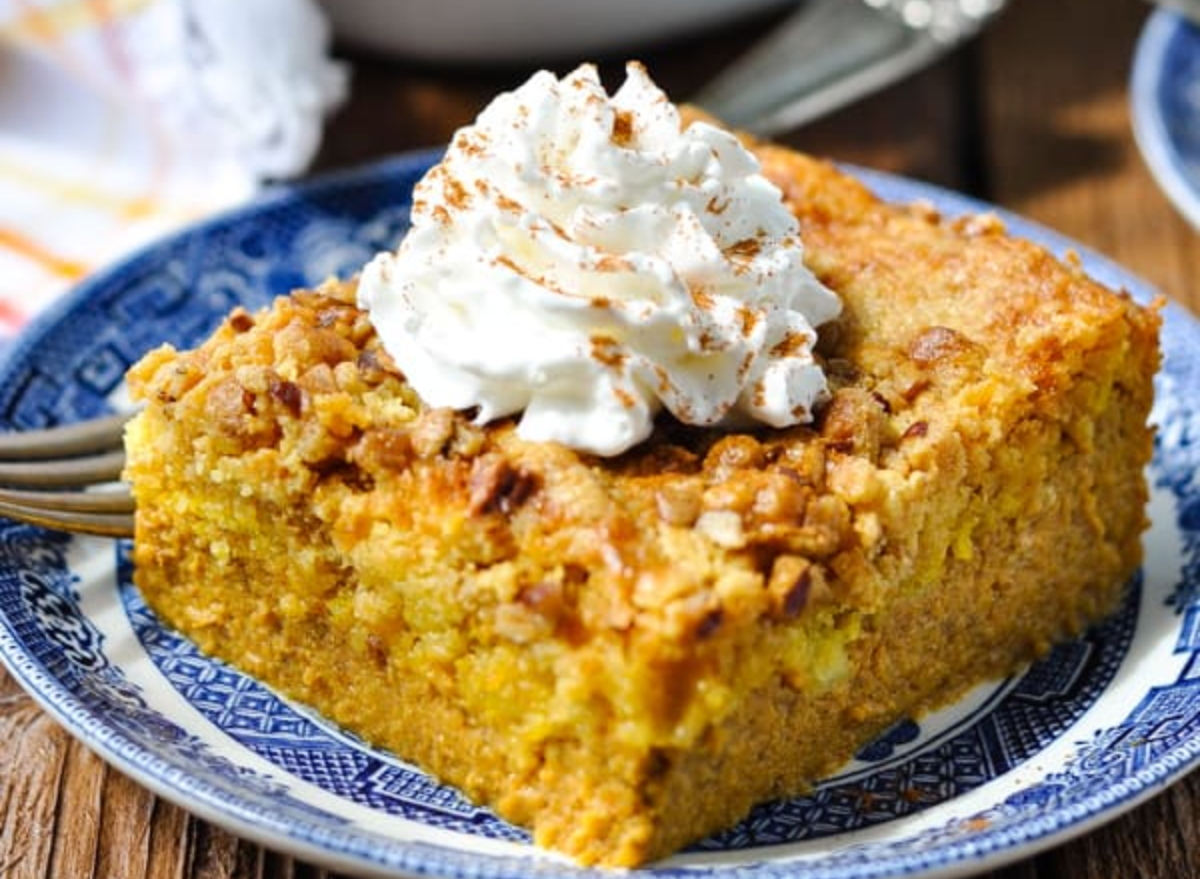 pumpkin dump cake