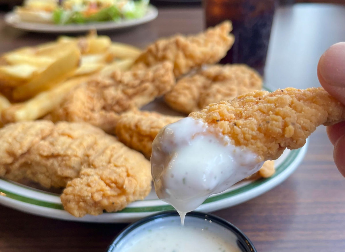 hoss's colossal chicken