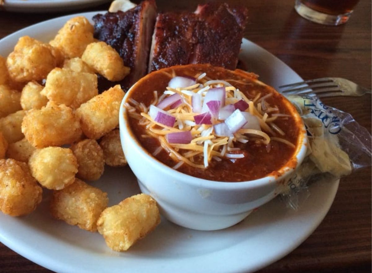 10 Restaurant Chains That Serve the Best Chili