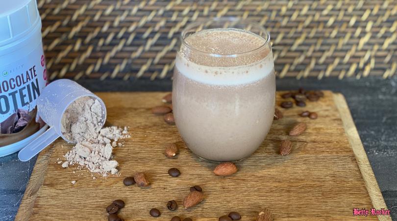 Iced Almond Mocha Smoothie