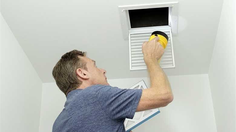 What Happens During a Professional Air Duct Cleaning Session