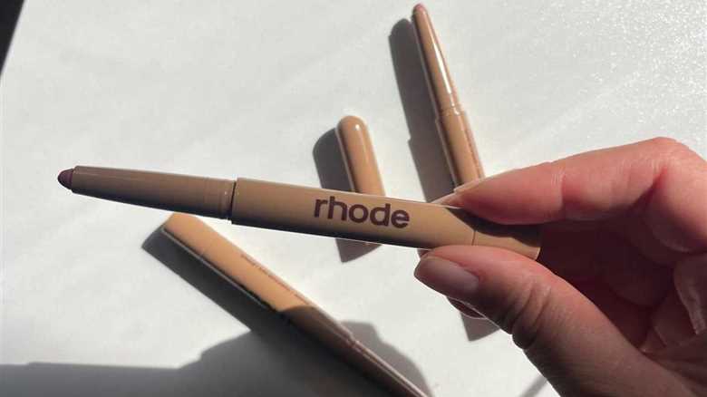 Revolutionizing Beauty: The Rhode Peptide Lip Shape Review